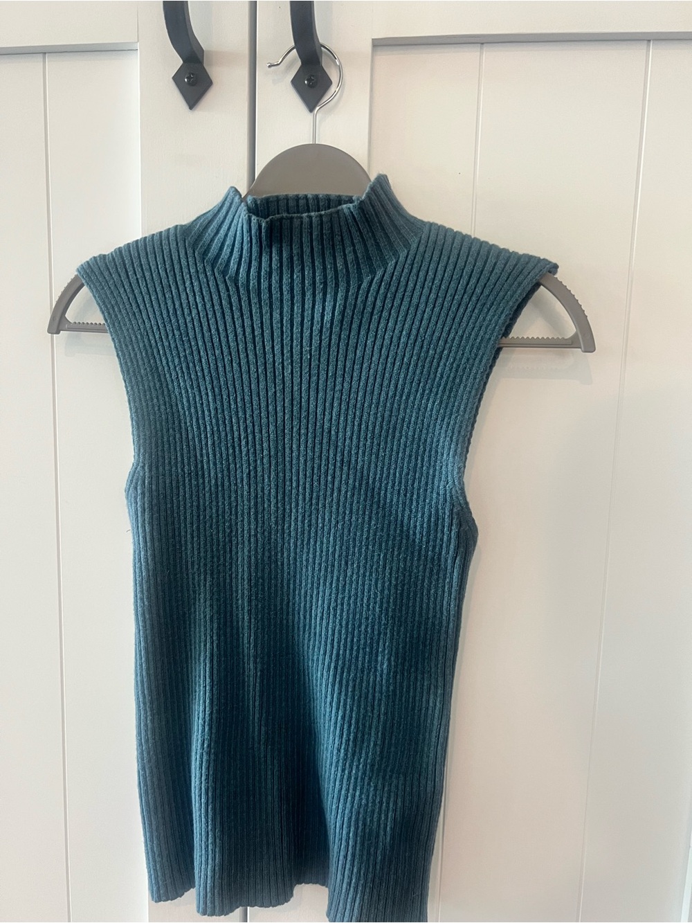 BE COOL Teal Ribbed Sleeveless Mock Neck Top